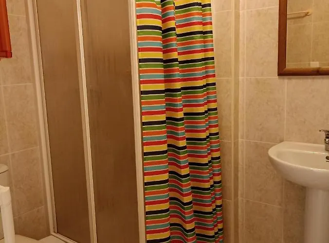 En Zona Atalaya Con Garaje Y Wifi *