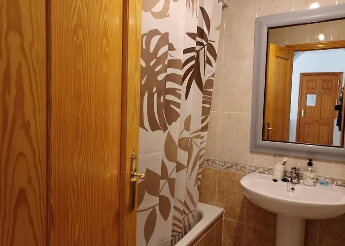 Апартаменти En Zona Atalaya Con Garaje Y Wifi *