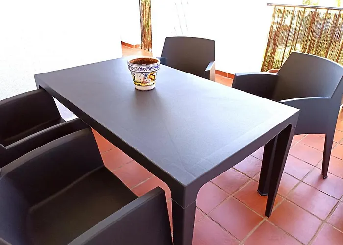 Apartment En Zona Atalaya Con Garaje Y Wifi Conil De La Frontera