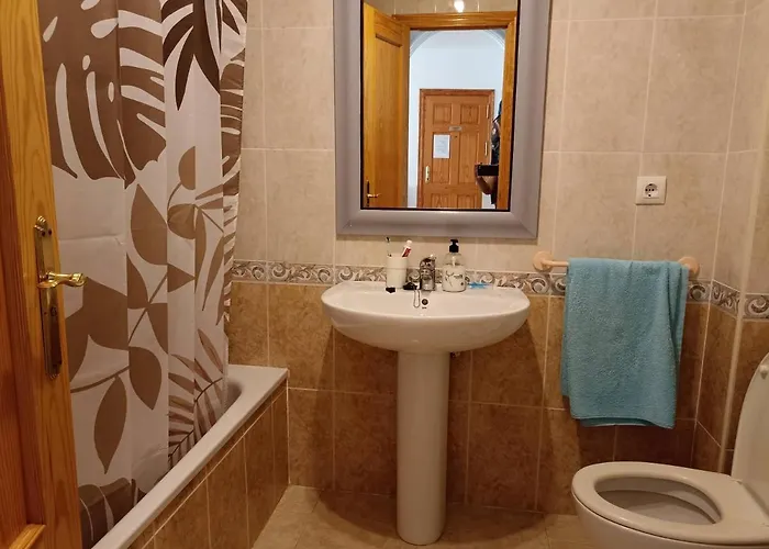 En Zona Atalaya Con Garaje Y Wifi